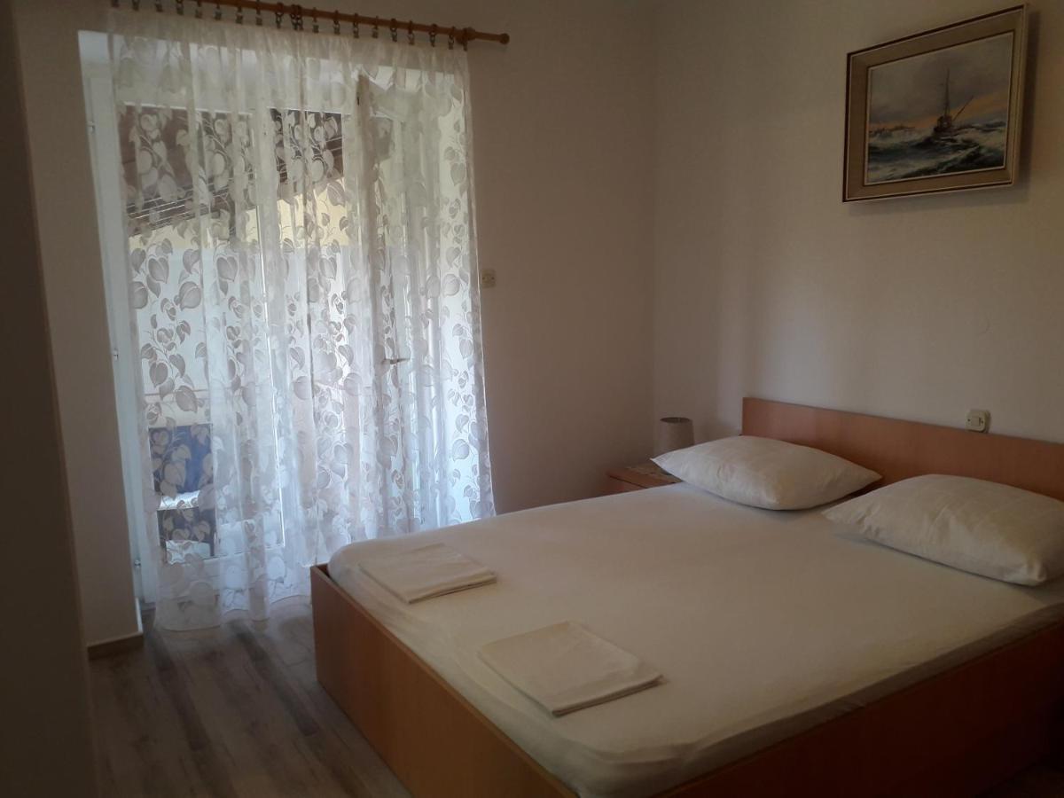 Apartmani Roza Lopar Exterior foto