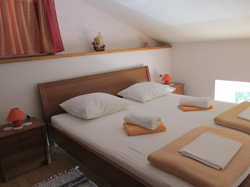 Apartmani Roza Lopar Exterior foto